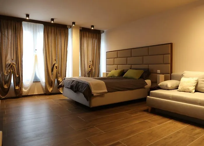 Gaestehaus Sandheider Hof 招待所 埃克拉特